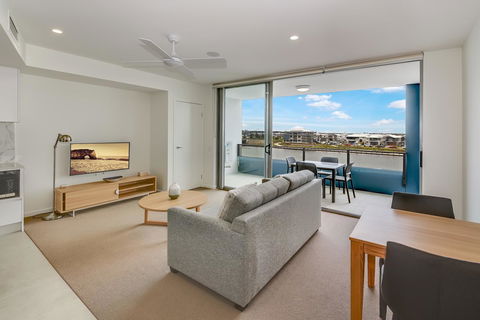 Aquarius Kawana - Tourism Search 28