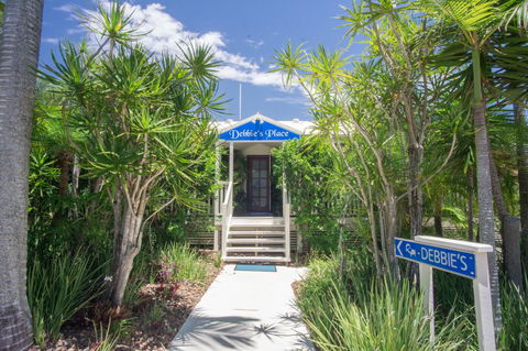 Debbie\'s Place - Tourism Search 0