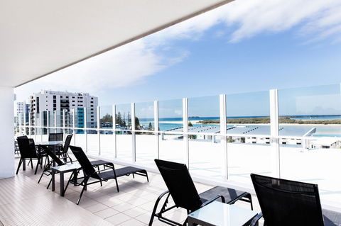 Ocean Views Resort Caloundra - Tourism Search 9