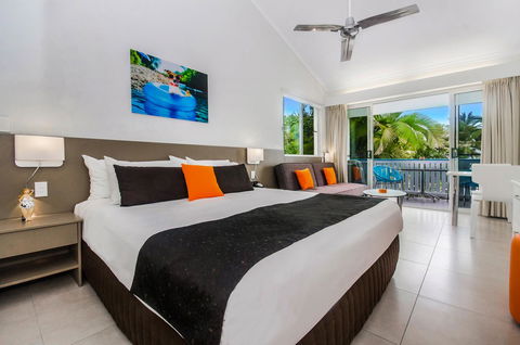 By The Sea Port Douglas - Tourism Search 2