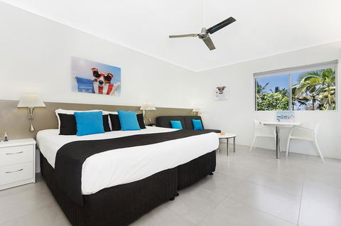 By The Sea Port Douglas - Tourism Search 15