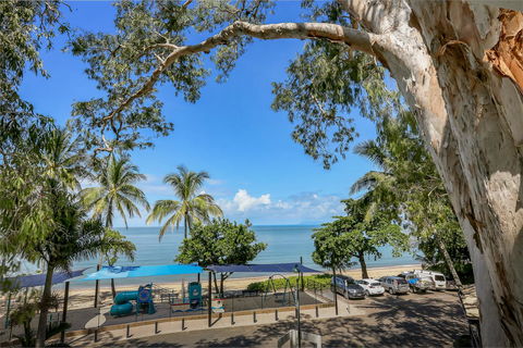 Paradise On The Beach Resort - Tourism Search 14