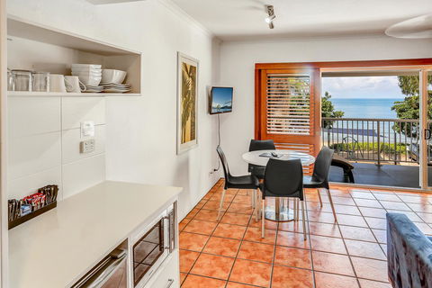 Paradise On The Beach Resort - Tourism Search 13