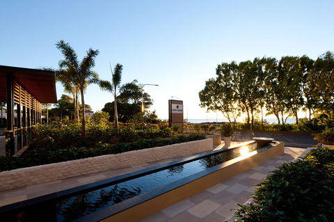Oaks Redcliffe Mon Komo Suites - Tourism Search 4