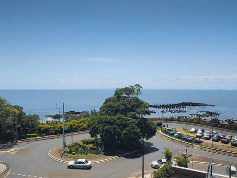 Oaks Redcliffe Mon Komo Suites - Tourism Search 2
