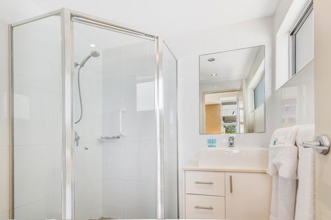 Redvue Holiday Apartments - Tourism Search 7