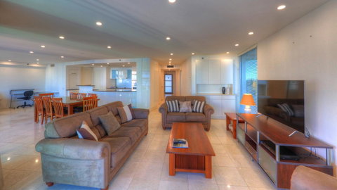 Cilento Mooloolaba - Tourism Search 20