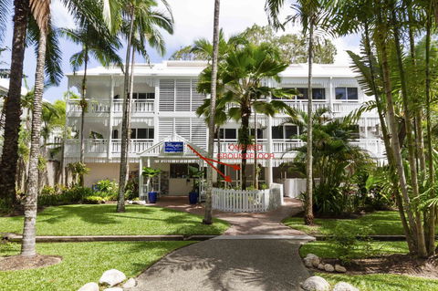 The White House Port Douglas - Tourism Search 1