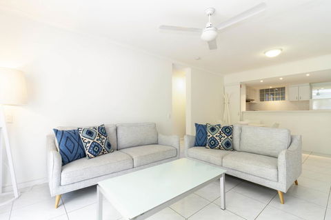 The White House Port Douglas - Tourism Search 29