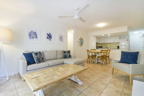 The White House Port Douglas - Tourism Search 28