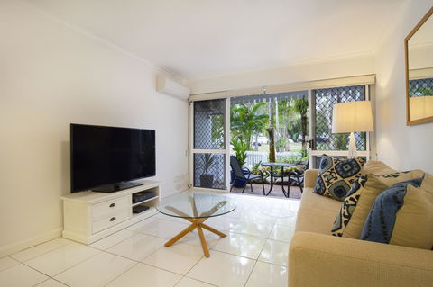 The White House Port Douglas - Tourism Search 16