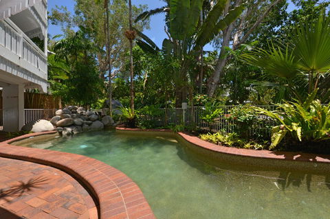The White House Port Douglas - Tourism Search 17