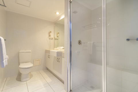 The White House Port Douglas - Tourism Search 21