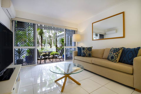 The White House Port Douglas - Tourism Search 3