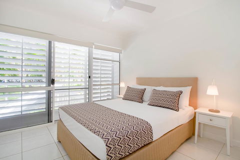 The White House Port Douglas - Tourism Search 26
