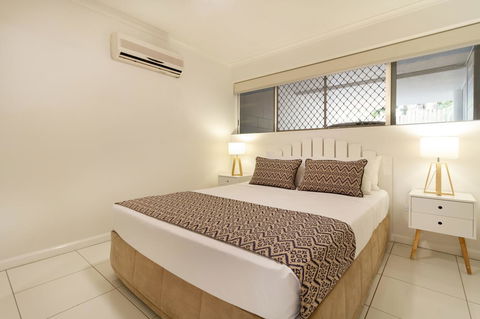 The White House Port Douglas - Tourism Search 8