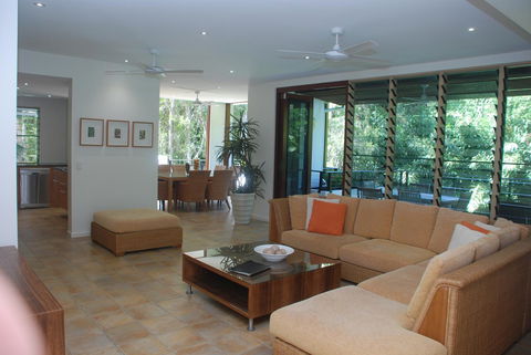 Sanctuary Palm Cove - Tourism Search 33