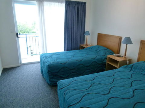 Madison Ocean Breeze Apartments - Tourism Search 30