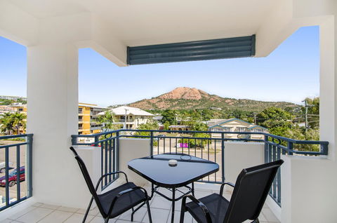 Madison Ocean Breeze Apartments - Tourism Search 5