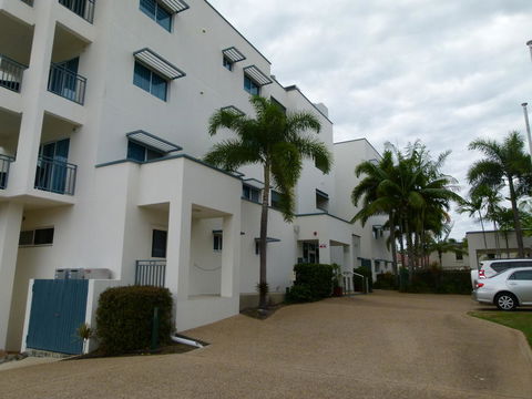 Madison Ocean Breeze Apartments - Tourism Search 8