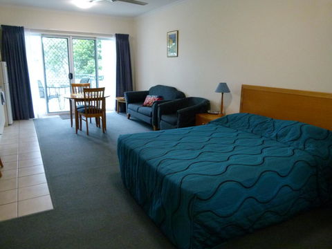 Madison Ocean Breeze Apartments - Tourism Search 28