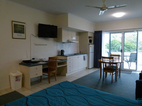 Madison Ocean Breeze Apartments - Tourism Search 22
