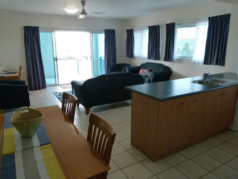Madison Ocean Breeze Apartments - Tourism Search 25
