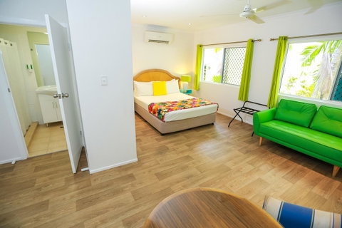 Port Douglas Motel - Tourism Search 11