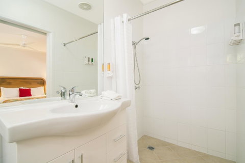 Port Douglas Motel - Tourism Search 39