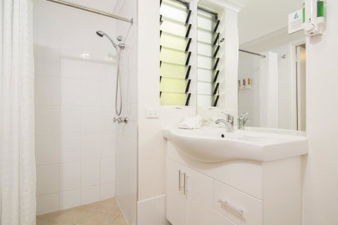 Port Douglas Motel - Tourism Search 42