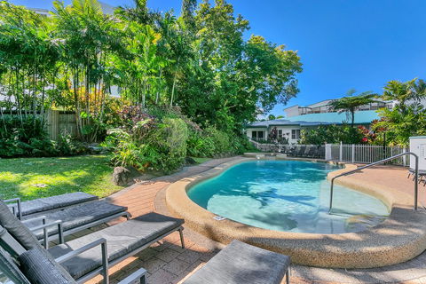 Roydon Beachfront Apartments - Tourism Search 17