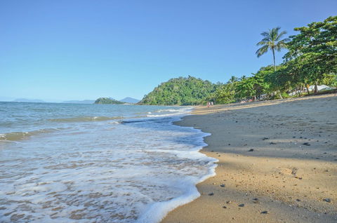 Roydon Beachfront Apartments - Tourism Search 8
