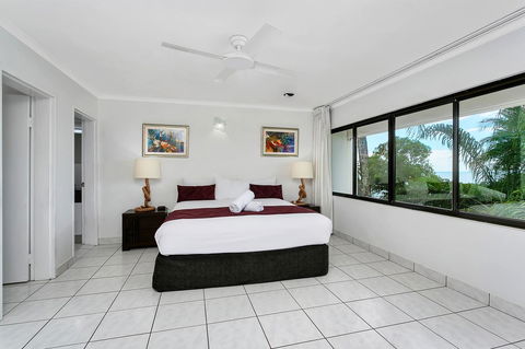 Roydon Beachfront Apartments - Tourism Search 2