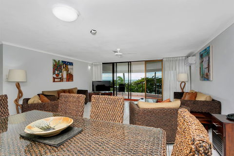 Roydon Beachfront Apartments - Tourism Search 21