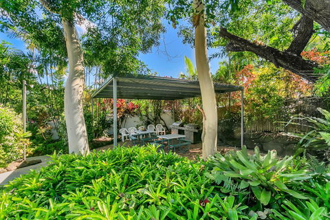 Roydon Beachfront Apartments - Tourism Search 18