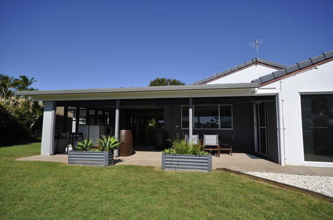 Bribie Island Canal Holiday Destination! - Tourism Search 14