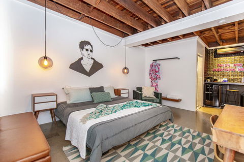 The Pink Hotel Coolangatta - Tourism Search 24