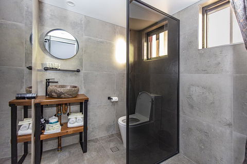 The Pink Hotel Coolangatta - Tourism Search 14