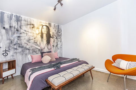 The Pink Hotel Coolangatta - Tourism Search 13