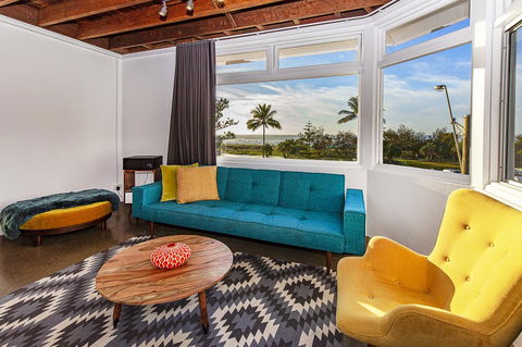 The Pink Hotel Coolangatta - Tourism Search 16