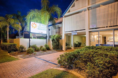 At The Sound Noosa Motel - Tourism Search 18
