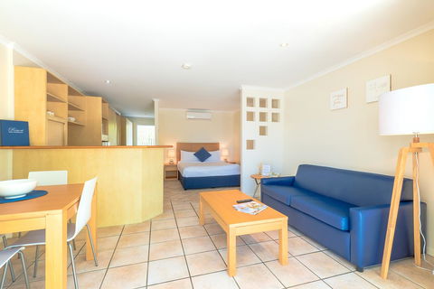 At The Sound Noosa Motel - Tourism Search 28