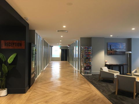 Woodroffe Hotel - Tourism Search 6