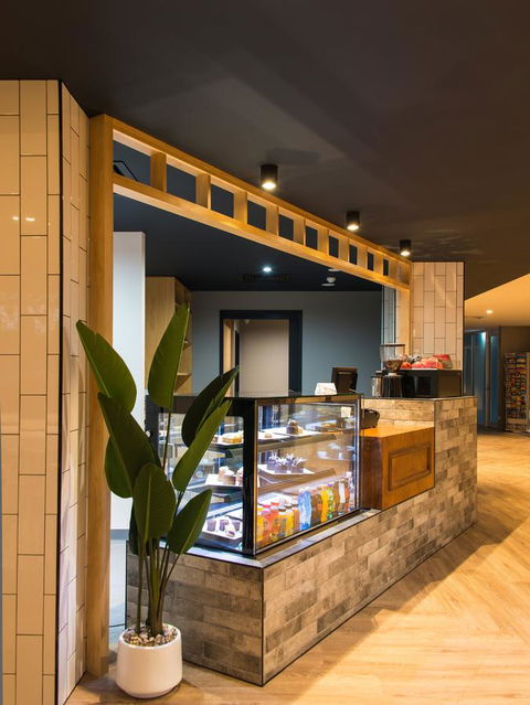 Woodroffe Hotel - Tourism Search 21
