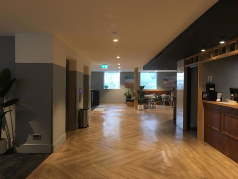 Woodroffe Hotel - Tourism Search 7