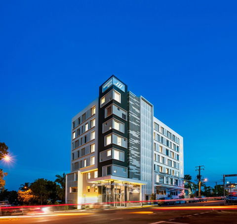 Woodroffe Hotel - Tourism Search 20