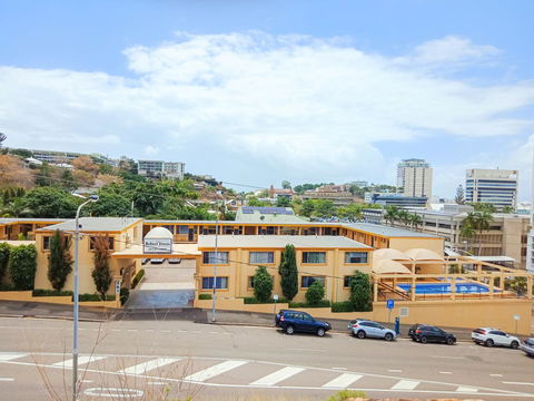 The Robert Towns - Tourism Search 13