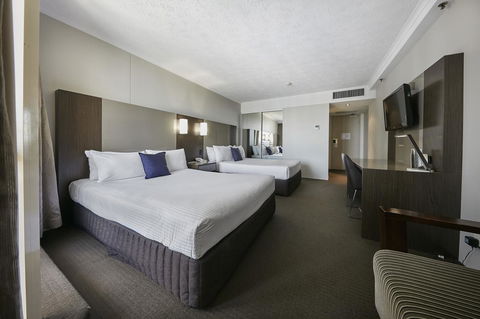 Novotel Surfers Paradise - Tourism Search 11
