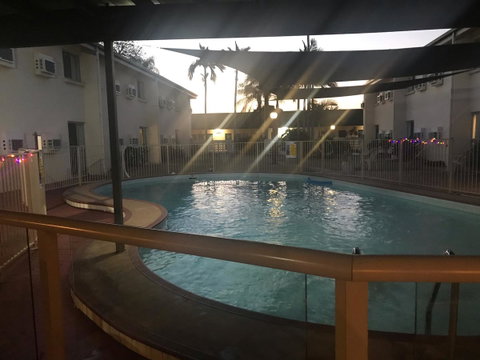 Emerald Central Hotel Official - Tourism Search 1
