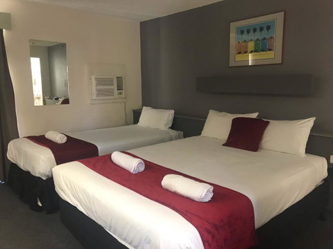 Emerald Central Hotel Official - Tourism Search 7